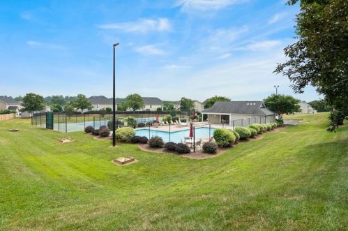 3779 Shadow Ridge Dr, High Point NC  27265-8406 exterior