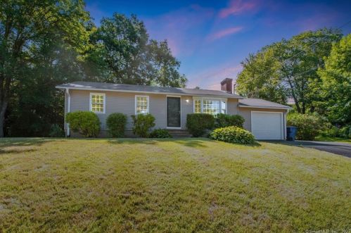 44 Louis Cir, Torrington CT  06790-3507 exterior