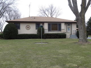 3104 Raycraft Rd, Bull Valley, IL 60098-8369