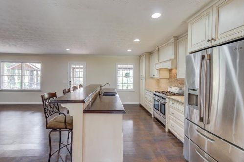 2570 Lake Capri Rd, Conyers GA  30012-3342 exterior