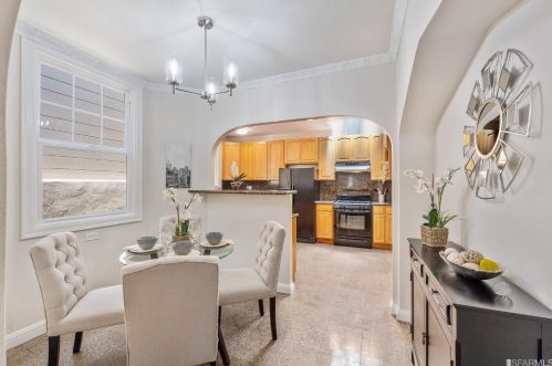 1306 Gilman Ave, San Francisco CA 94124-3243 exterior