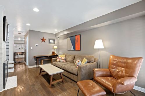 538 Eugenie St, Chicago, IL 60614-5636