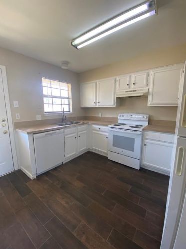 9503 Westpark Dr, Fort Worth TX  76126-3147 exterior