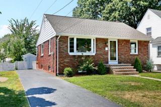 102 11th Ave, Paterson, NJ 07506-1111