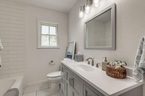 3813 Kimberly Ln, Fort Worth TX  76133-2020 exterior