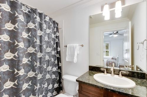 206 Montag Cir, Atlanta GA  30307-5504 exterior