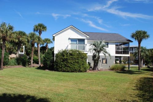 3 52nd Ave, Isle Of Palms, SC 29451-2703