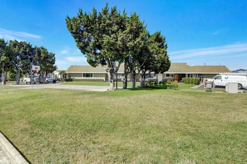 229 Palos Verdes Dr, Santa Ana CA  92704-2465 exterior