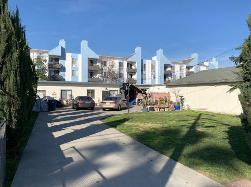 7925 Pearle St, Paramount, CA 90723-2227
