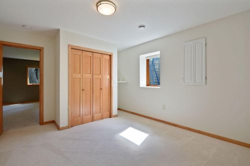 9209 Cedar Lake Rd, Minneapolis MN  55426-2358 exterior