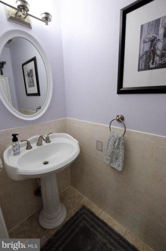 6100 Heron Pond Ct, Springfield VA  22015-3738 exterior