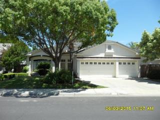 2513 Twain Ave, Clovis, CA 93611-5975