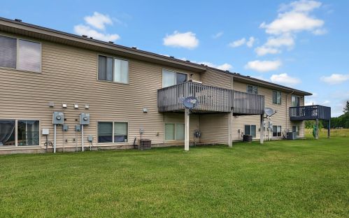 1175 Honeysuckle Ln, Spectacle Lake, MN 55008-1782