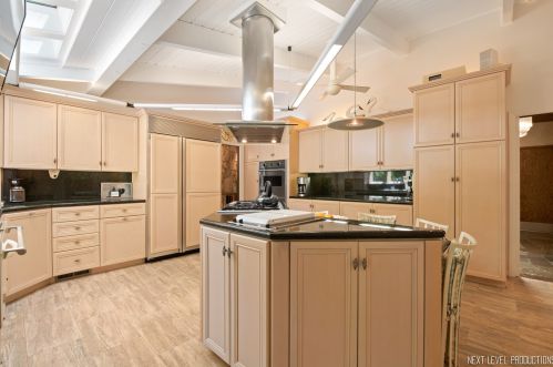 2740 Edgewood Ln, Bannockburn IL  60015-1617 exterior