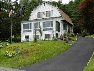 169 Wakefield Blvd, Winsted, CT 06098-2945