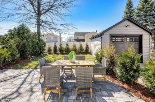 37 Ferncliff Rd, Bloomfield NJ  07003-5413 exterior