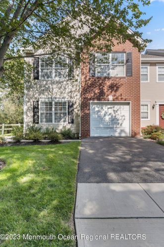 88 Wood Duck Ct, East Freehold, NJ 07728-9521