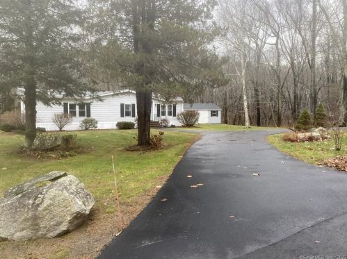10 Colchester Cmns, Colchester, CT 06415-2102