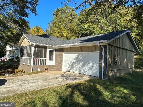 45 Kennedy Dr, Carrollton, GA 30116-8648