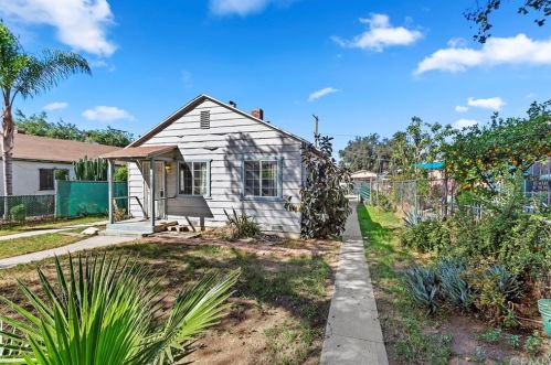 4123 Dwight Ave, Riverside CA  92507-5251 exterior