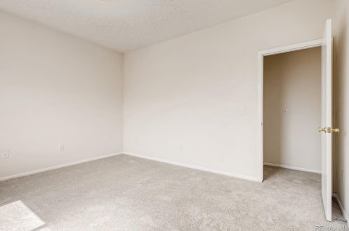 19494 58 Pl, Denver CO 80019-2027 exterior