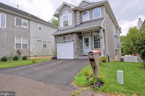 13102 Bustleton Ave, Philadelphia, PA 19116-1604