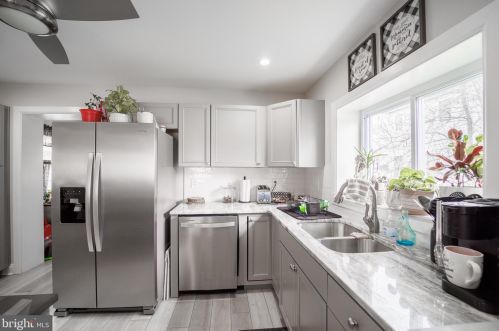 132 Robbins Ave, Trenton NJ 08638-3719 exterior