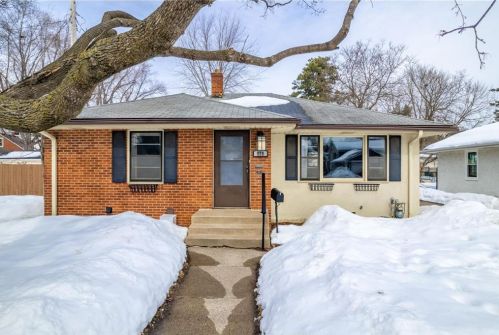 879 Idaho Ave, Saint Paul, MN 55117-3469