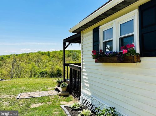 2270 Kerns School Rd, Springfield WV  26763 exterior