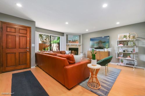 7801 Centella St, Carlsbad, CA 92009-8313