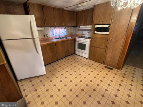 87 Willow Dr, Ephrata, PA 17522-9144