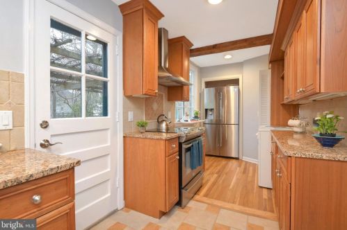 85 Overbrook Dr, Princeton NJ  exterior