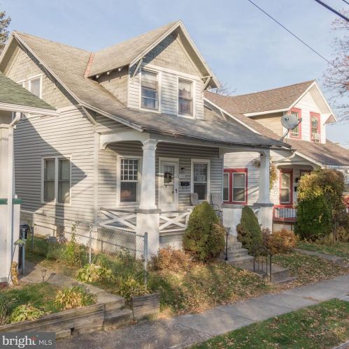 2350 Luce St, Harrisburg, PA 17104-2745