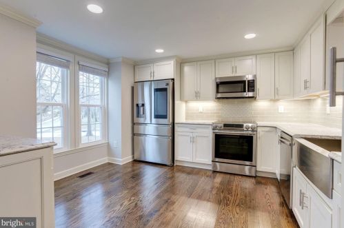 10816 Beech Creek Dr, Columbia, MD 21044-1023