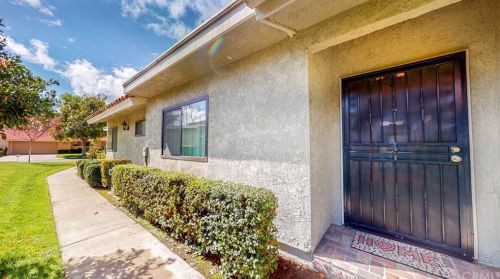 1061 Pebble Beach Dr, Upland, CA 91784-9137