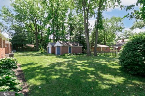 1004 Oakwood Rd, Haddonfield NJ 08033-3632 exterior