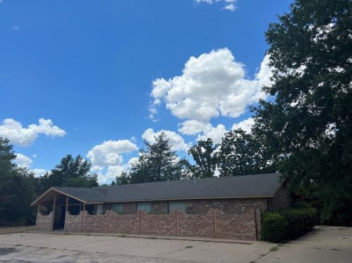 304 Medical Dr, Flo, TX 75831-7573