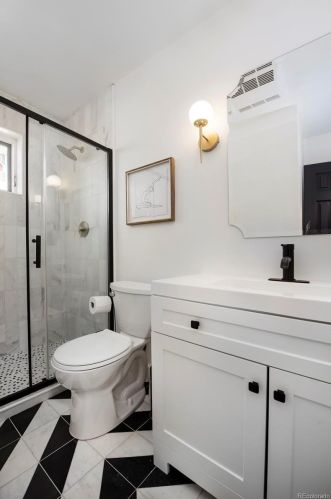 2079 Krameria St, Denver CO  80207-3928 exterior