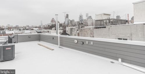 752 8th St, Philadelphia PA  19147-2839 exterior