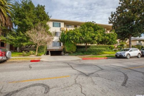 330 Howard St, Glendale CA  91206-3767 exterior