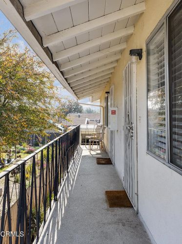 604 Hawthorne St, Glendale CA  91204-3105 exterior