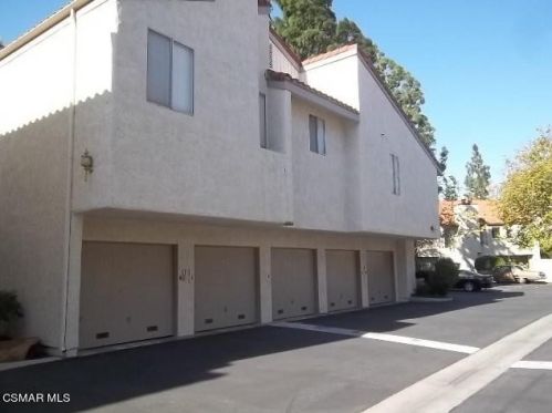 3306 Darby St, Simi Valley, CA 93063-5325