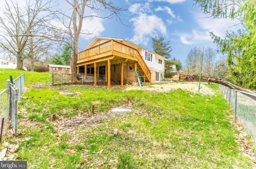 908 Devere Dr, Silver Spring MD 20903-1625 exterior