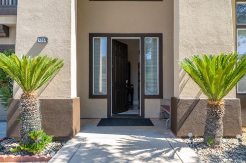 1313 Blakely Ln, Modesto, CA 95356-8984