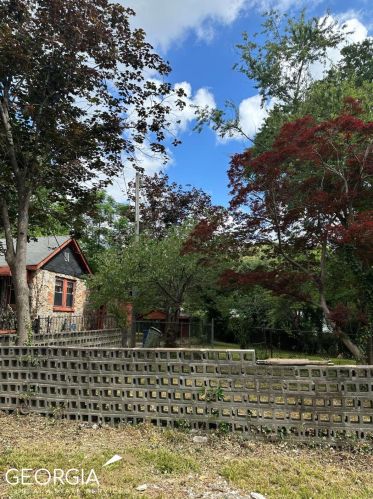 1441 Ezra Church Dr, Atlanta GA  30314-2103 exterior
