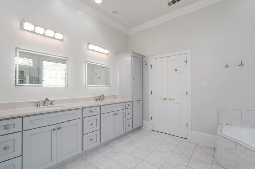 1035 Fielding Park Ct, Atlanta GA  30319-1989 exterior