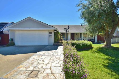 611 Curlew Rd, Livermore, CA 94551-6101
