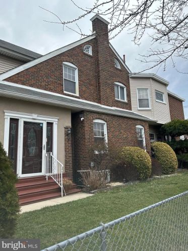 5227 Castor Ave, Philadelphia, PA 19124-1742