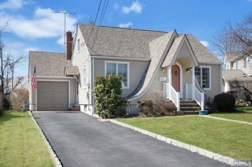 106 James St, Rochelle Park, NJ 07662-3405