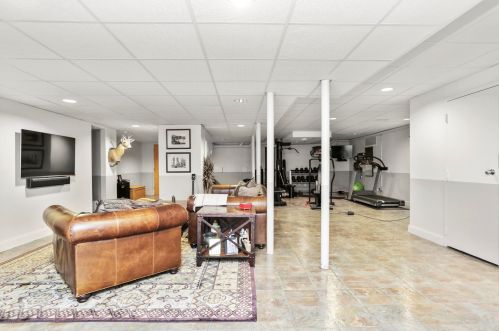 672 Lake Ave, Greenwich CT  06830-3854 exterior